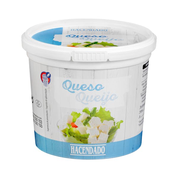 Queso fresco para ensaladas de vaca Hacendado en dados mercadona