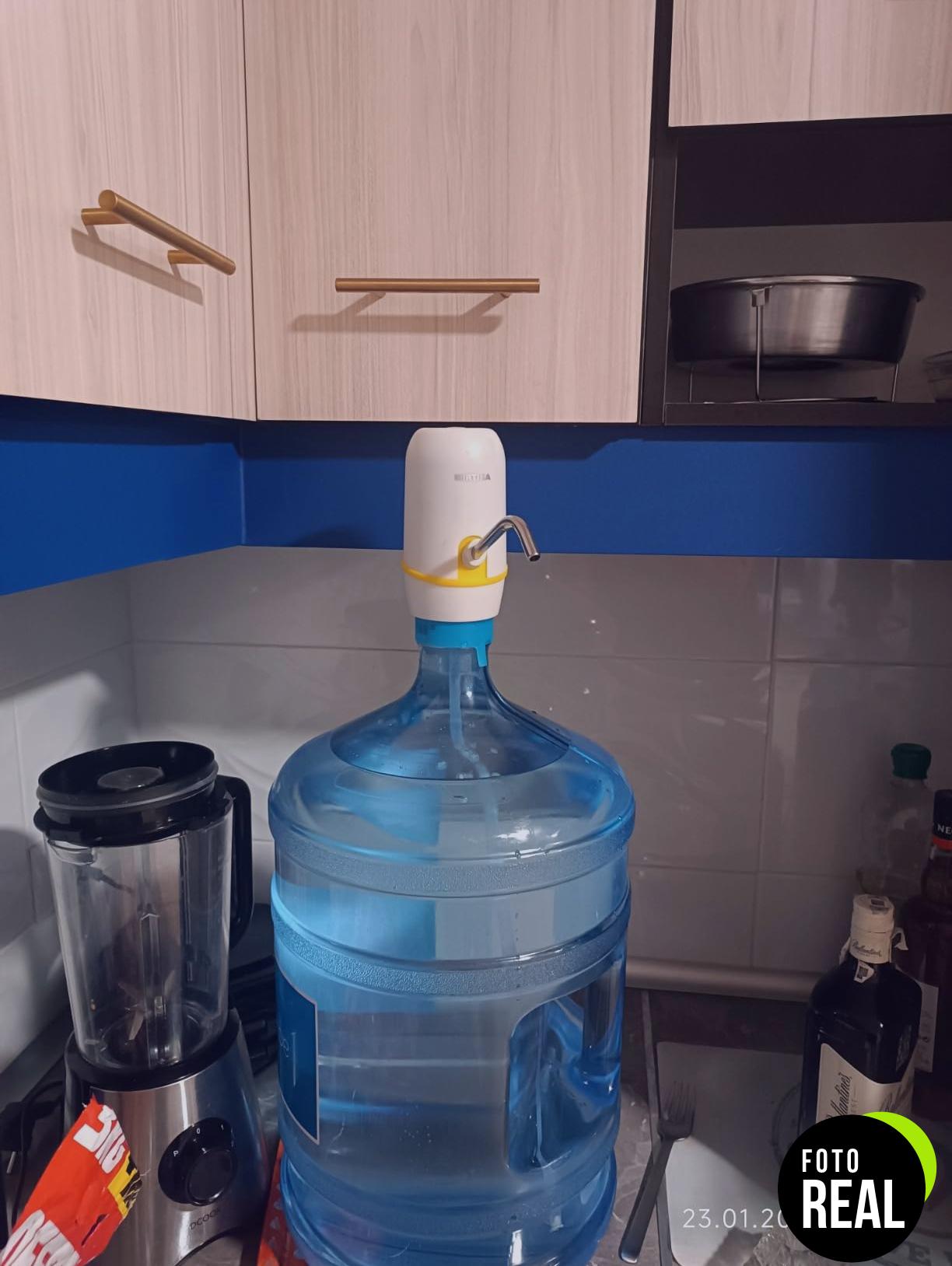 dispensador-agua-blanco-bomba-electrica-foto-2