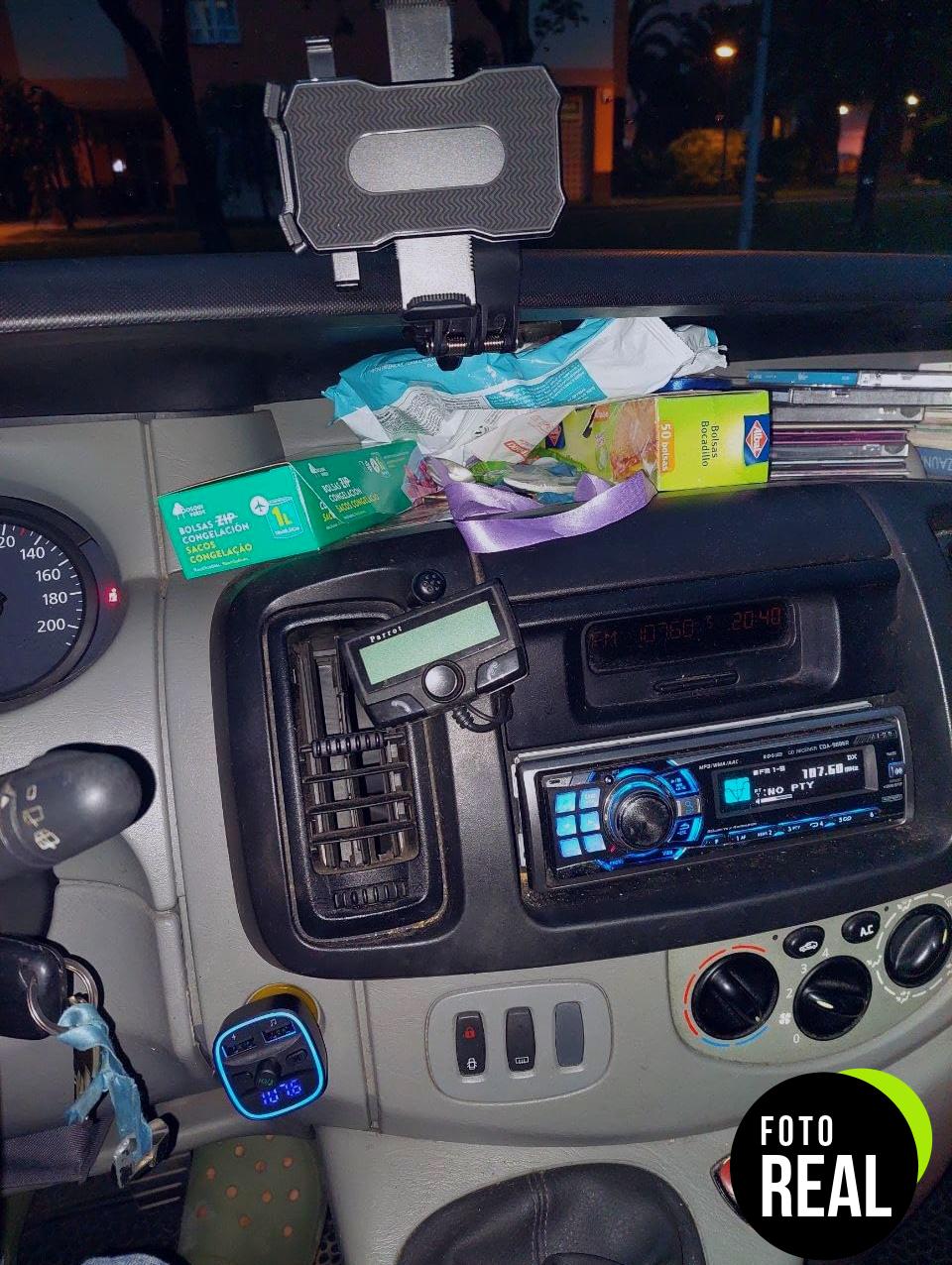 lencent-transmisor-fm-bluetooth-coche-1-foto-3